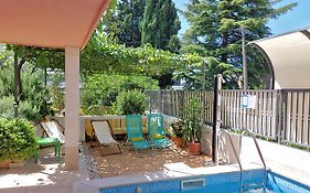 Poolside Paradise - A Hidden Gem In Split