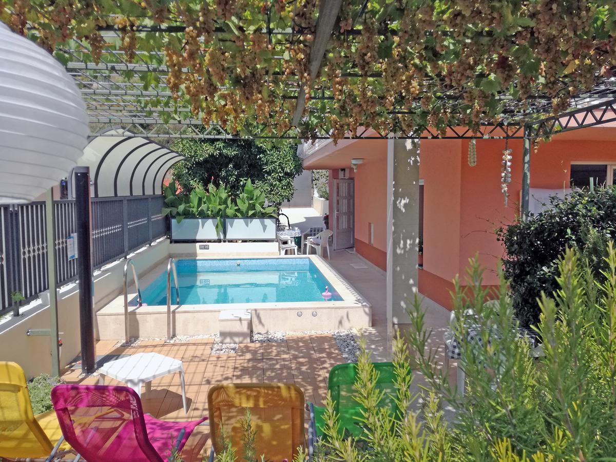 Poolside Paradise - A Hidden Gem In Split Exterior photo